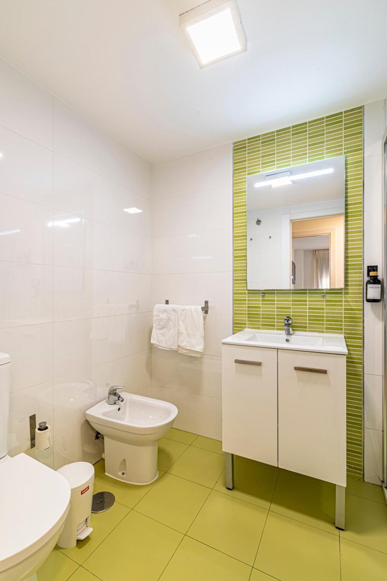 Solis Mare Apartments - Pedregalejo Beach Malaga Ngoại thất bức ảnh